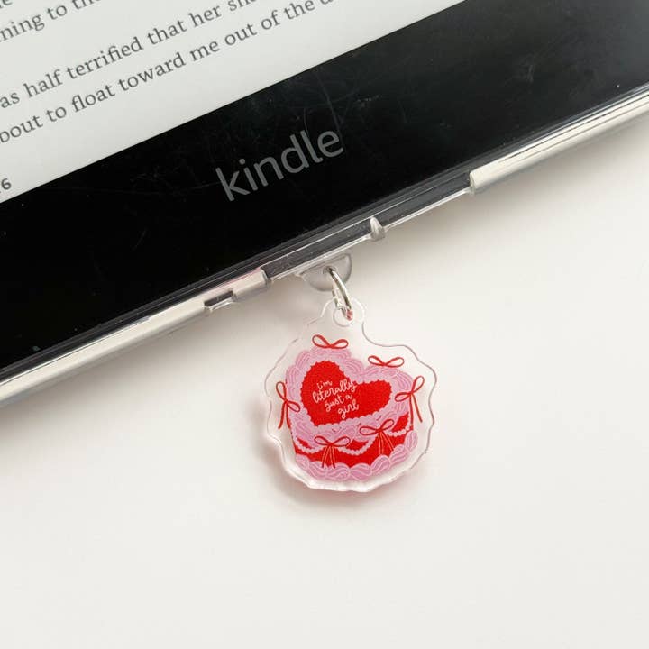 USB-C Port Charm - Bare En Pige for engroshandel hos Eleven