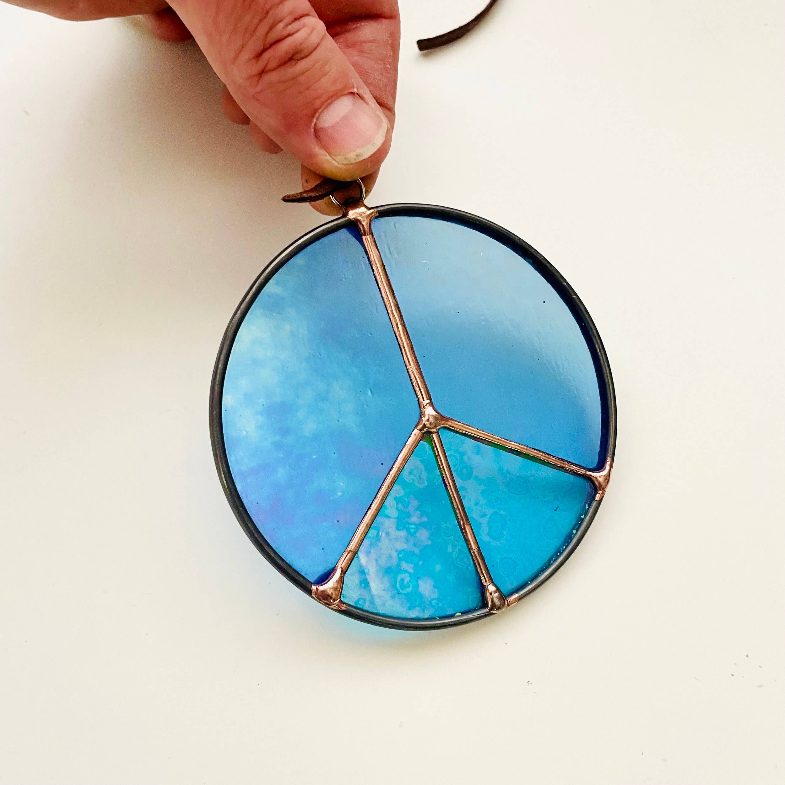 Colin Adrian Glass - Wholesale Suncatcher - Stained Glass Little Peace 4"1