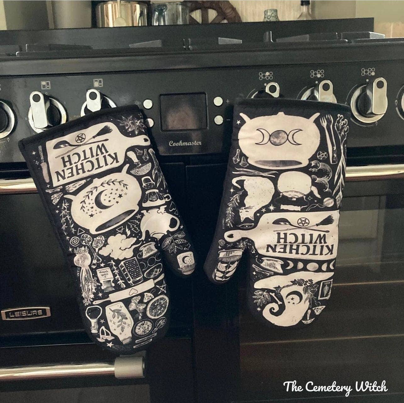 Spirit Nest - Wholesale Oven Mitt/Pot Holder - Kitchen Witch Oven Mitt Set - The perfect Halloween gift!12
