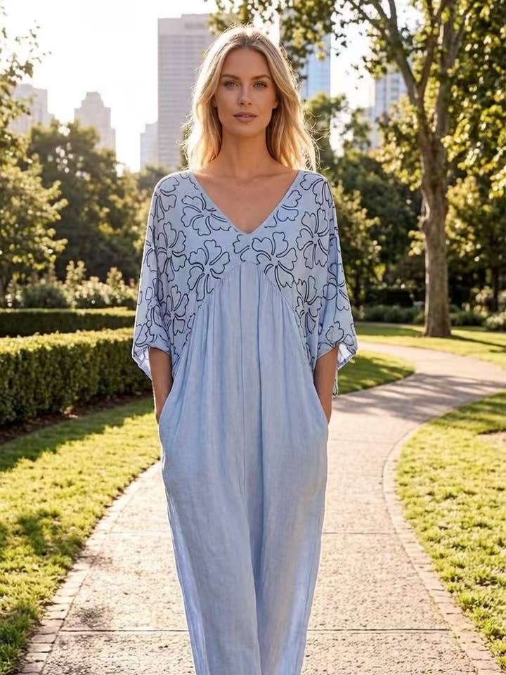 Kleider aus 100% Leinen REF. 19409 für den Großhandel von LÉA & LUC