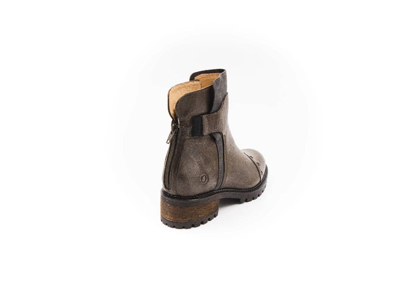Casta - Wholesale Chelsea Boots - Women's - Moov7