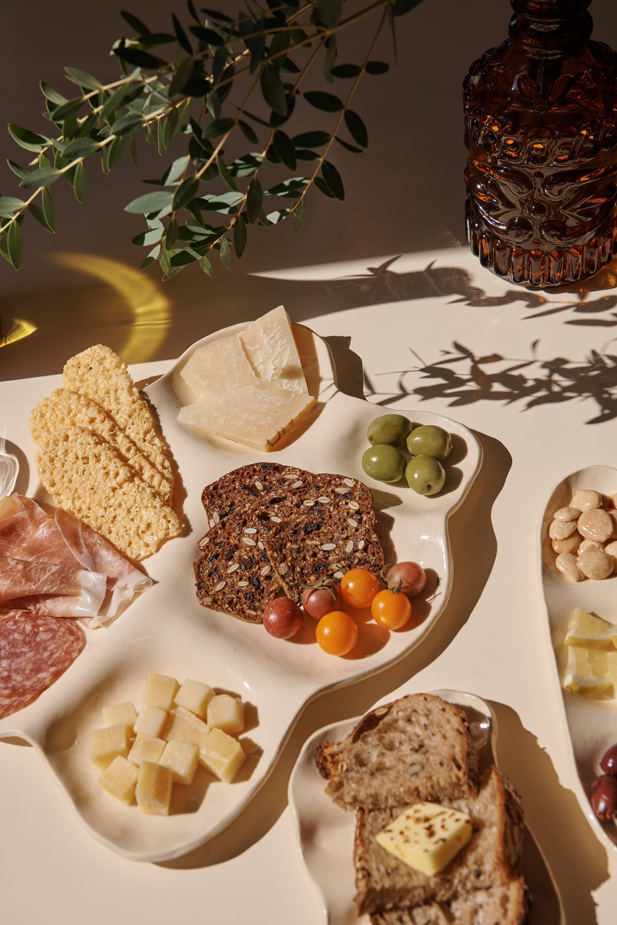 unit65 – wholesale Cheese board – Large White Ceramic Charcuterie Board 3