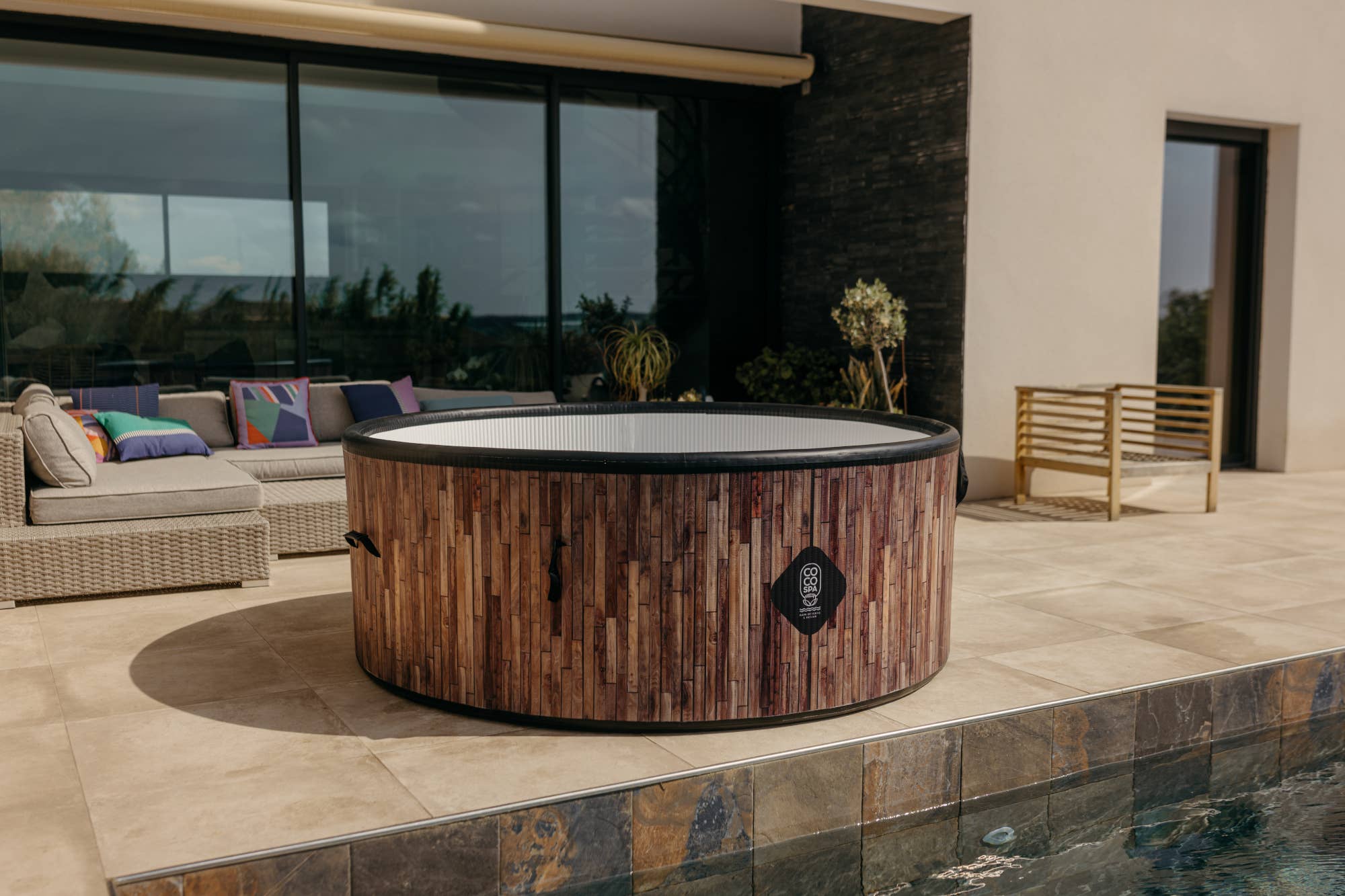 X-PaddleBoards - Wholesale Inflatables - COCO SPA BALI Inflatable Spa | 180 cm diameter |1