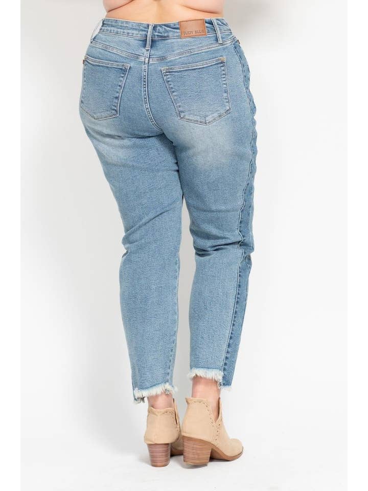 MD HW Vintage Wash Side Panel Detail & Hi Lo Fray Hem Slim for wholesale on Faire3