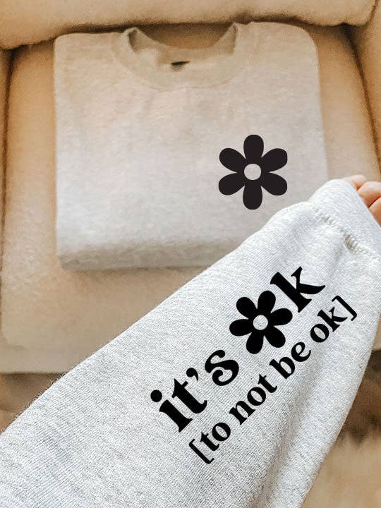 Cuello redondo con estampado negro It's Ok to Not Be Ok para venta al por mayor de Home Scape Plus