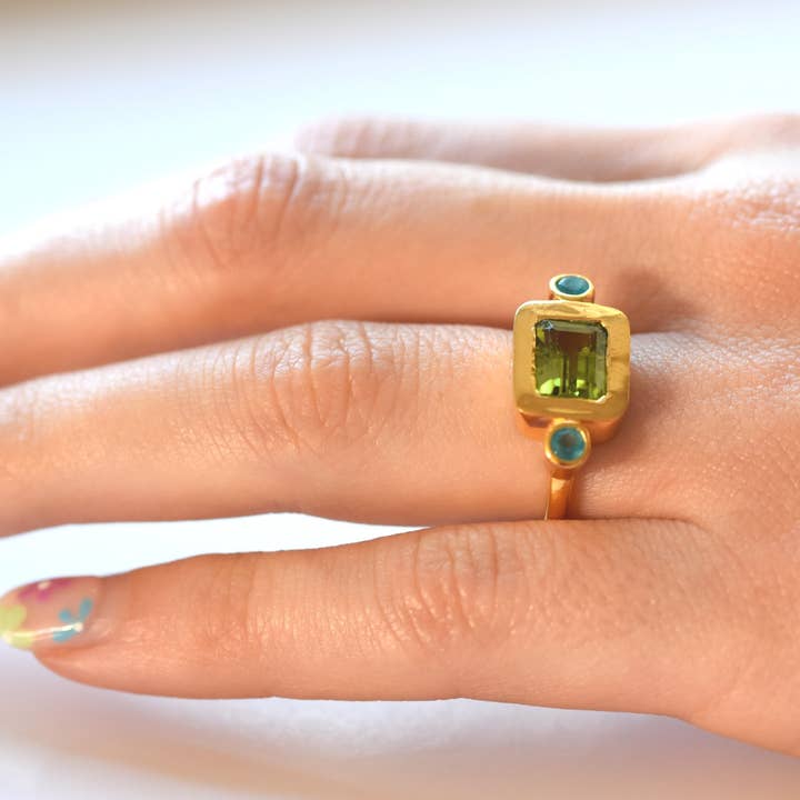 Gem Bazaar Jewellery - Wholesale Cocktail/Statement Ring - Irish Green Ring4