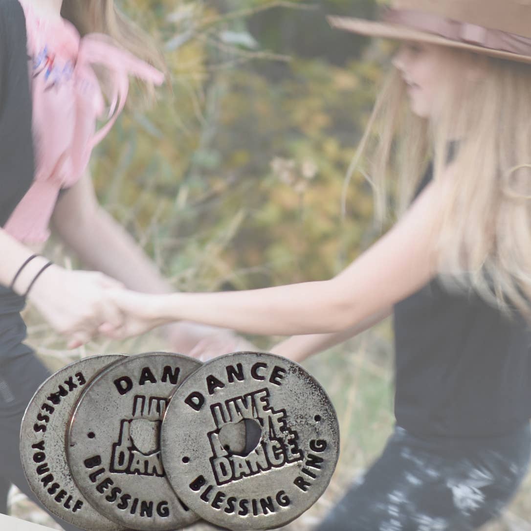 Whitney Howard Designs – Großhandel Band/Stapelring – Kleine Kreise der Liebe mit großer Bedeutung. Blessing Rings®22