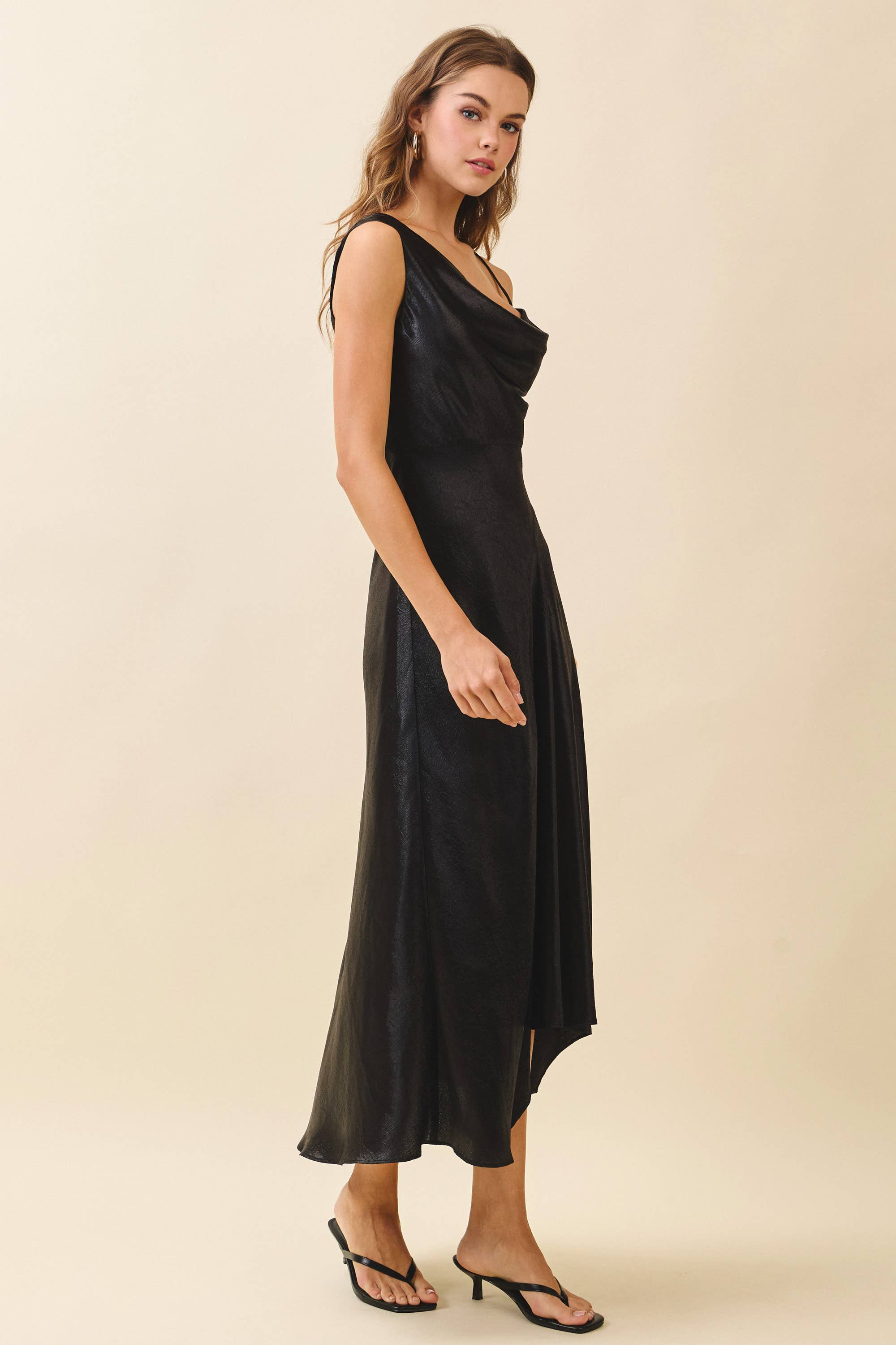 Noir CD06291-Robe Moulante Asymétrique à Encolure Drapée Métallique en vente sur Faire2