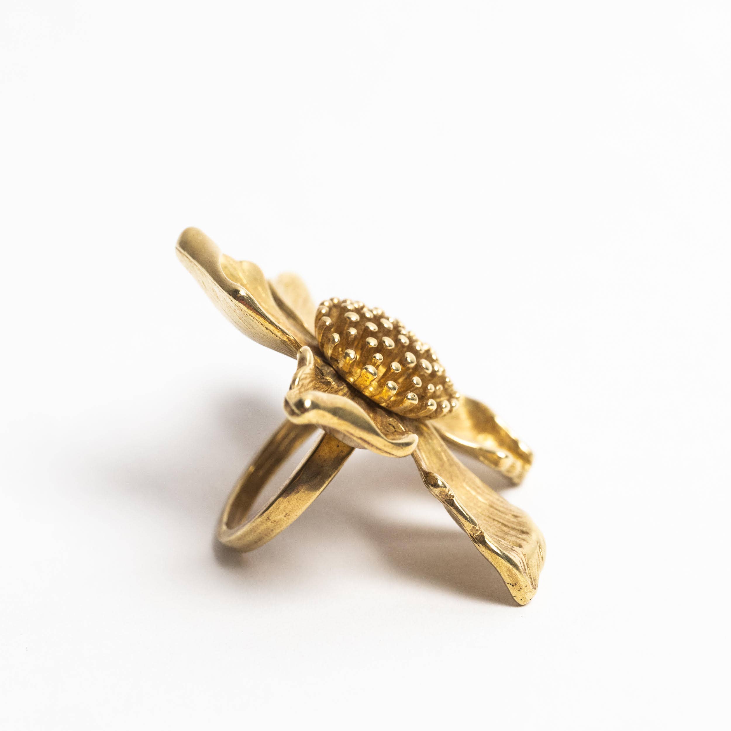 Saint Claude – wholesale Cocktail/statement ring – Magnolia Ring0