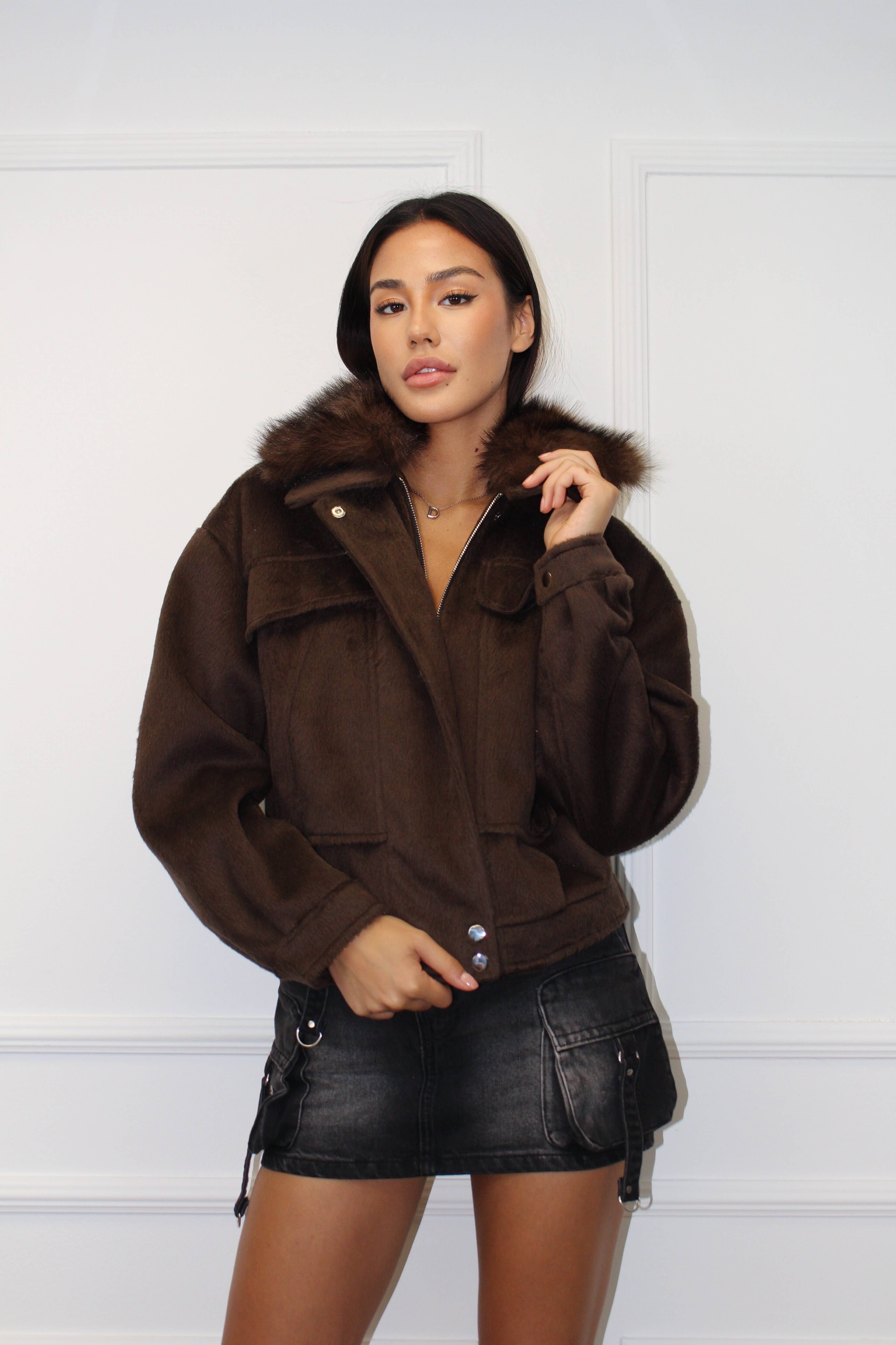 Chilli Girl Collection – wholesale Fur/faux fur coat – Women's – Faux fur collared coat with zip 4