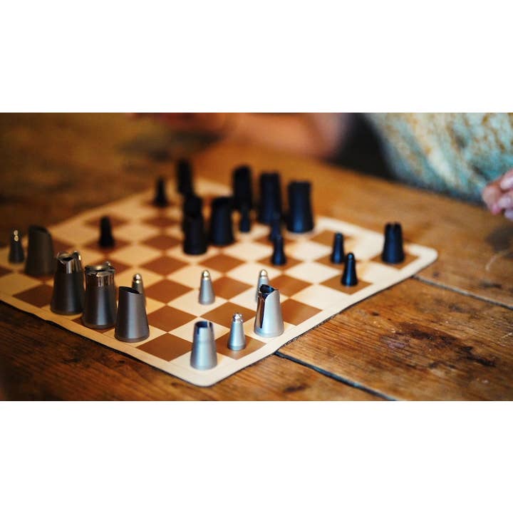Allocacoc DesignNest - Wholesale Board Game - Crownes Chess - Compact, Portable Nesting Modern Chess Set