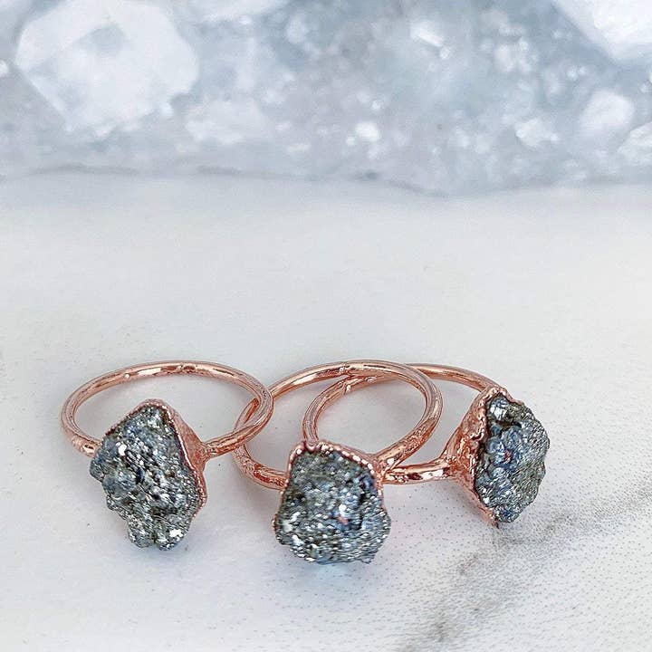 Buddha Blossom Jewels - Vendita all'ingrosso Anelli cocktail/statement - Anello in pirite grezza in rame3