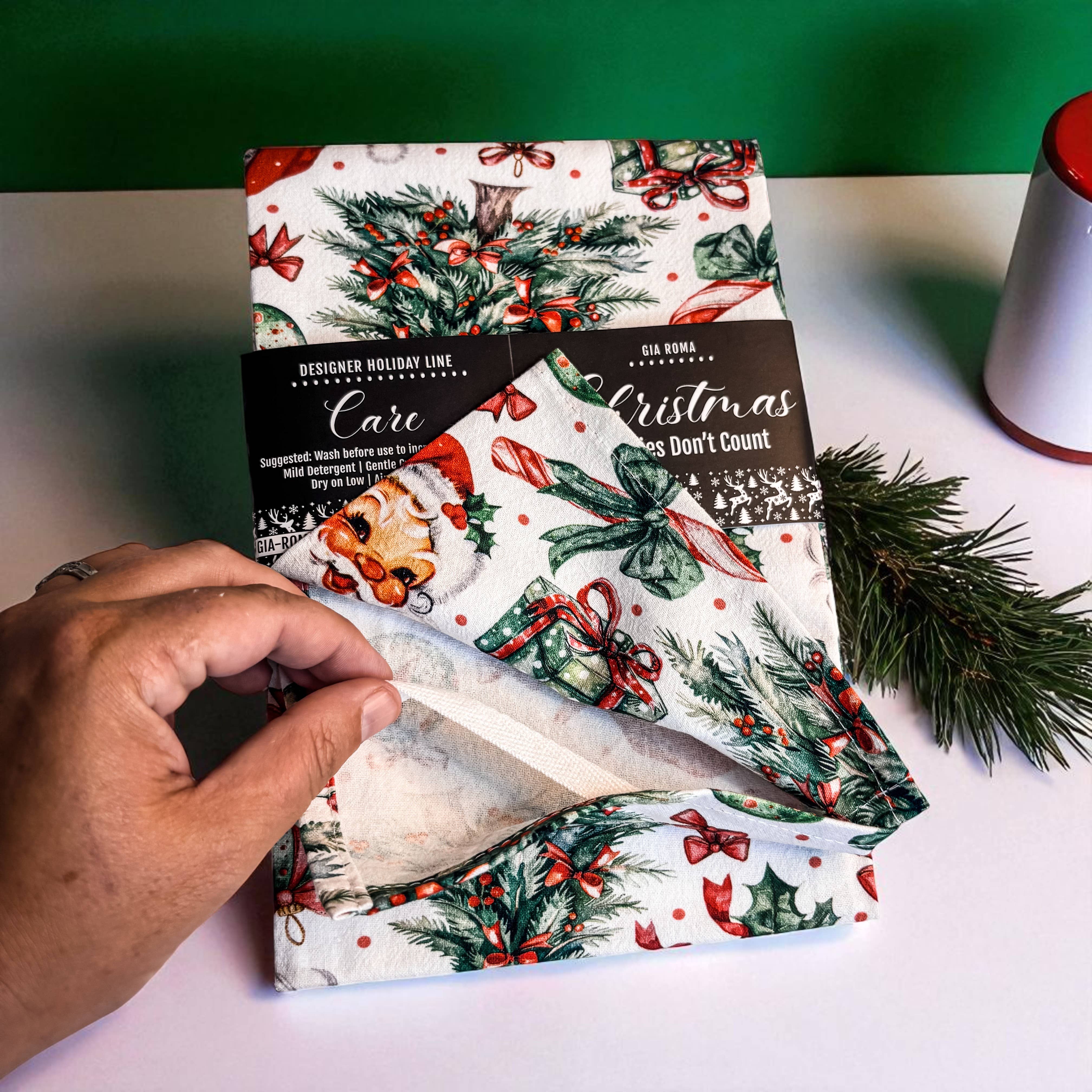 Gia Roma - Wholesale Tea Towel - Vintage Santa Holiday Kitchen Towel & Decor | Pink Christmas4