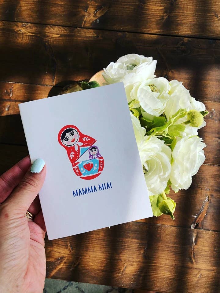 Carte de douche de bébé poupée russe - Carte de grossesse, nouvelle carte de bébé Babushka, cadeau de fête prénatale, carte de fête des mères pour la vente par Papermain