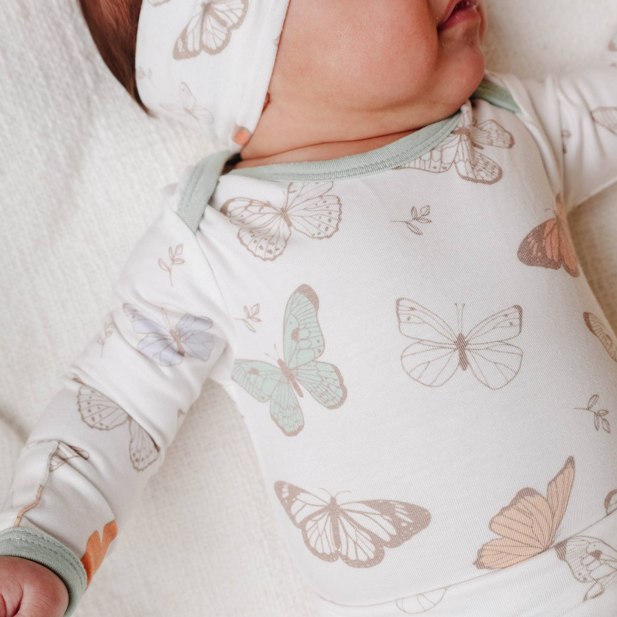 Copper Pearl - Wholesale Bodysuit (Non-Footed) - Baby - Long Sleeve Bodysuit - Luna2