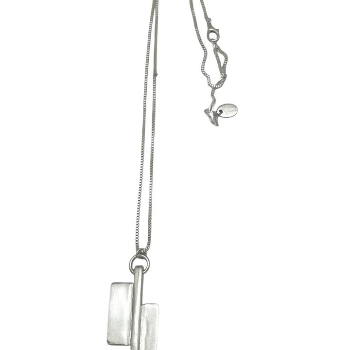 Collier long XXL Double Axe plaqué argent 10µ pour la vente par Gloria Mago