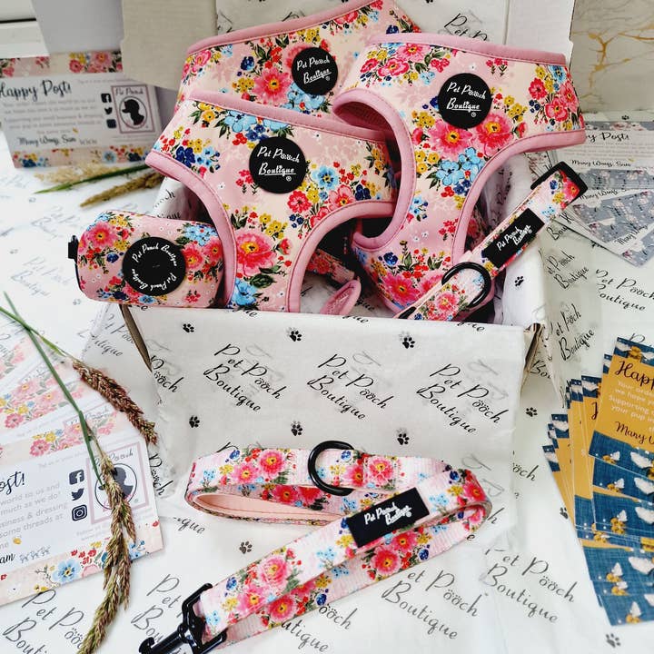 Pet Pooch Boutique – Engroshandel Halsbånd - Hund – Cottage Floral Hundekrave/Valgfrit blomstertilbehør (lyserød)6