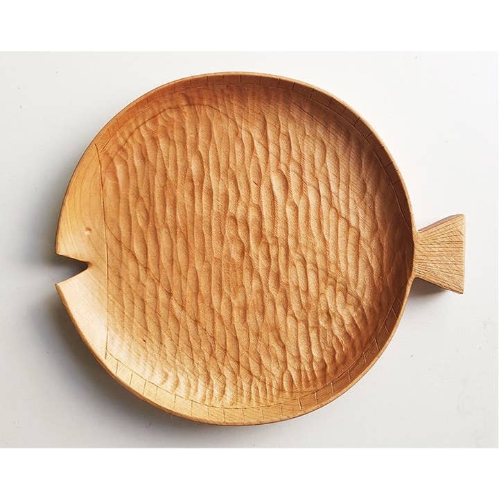 Gohobi Cherry Wood Round Fish Shape Tray for wholesale by Gohobi (We cover U.S. import duties)