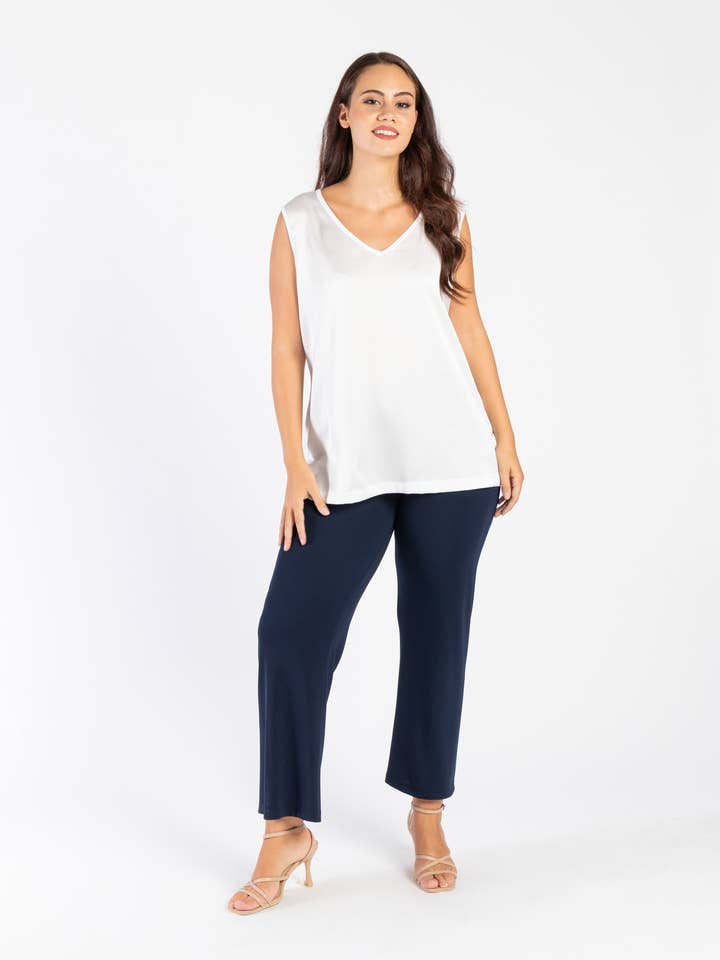 Top Escote en V Delantero en Satén Ligero Con Tejido Detrás para venta al por mayor de Clara G.