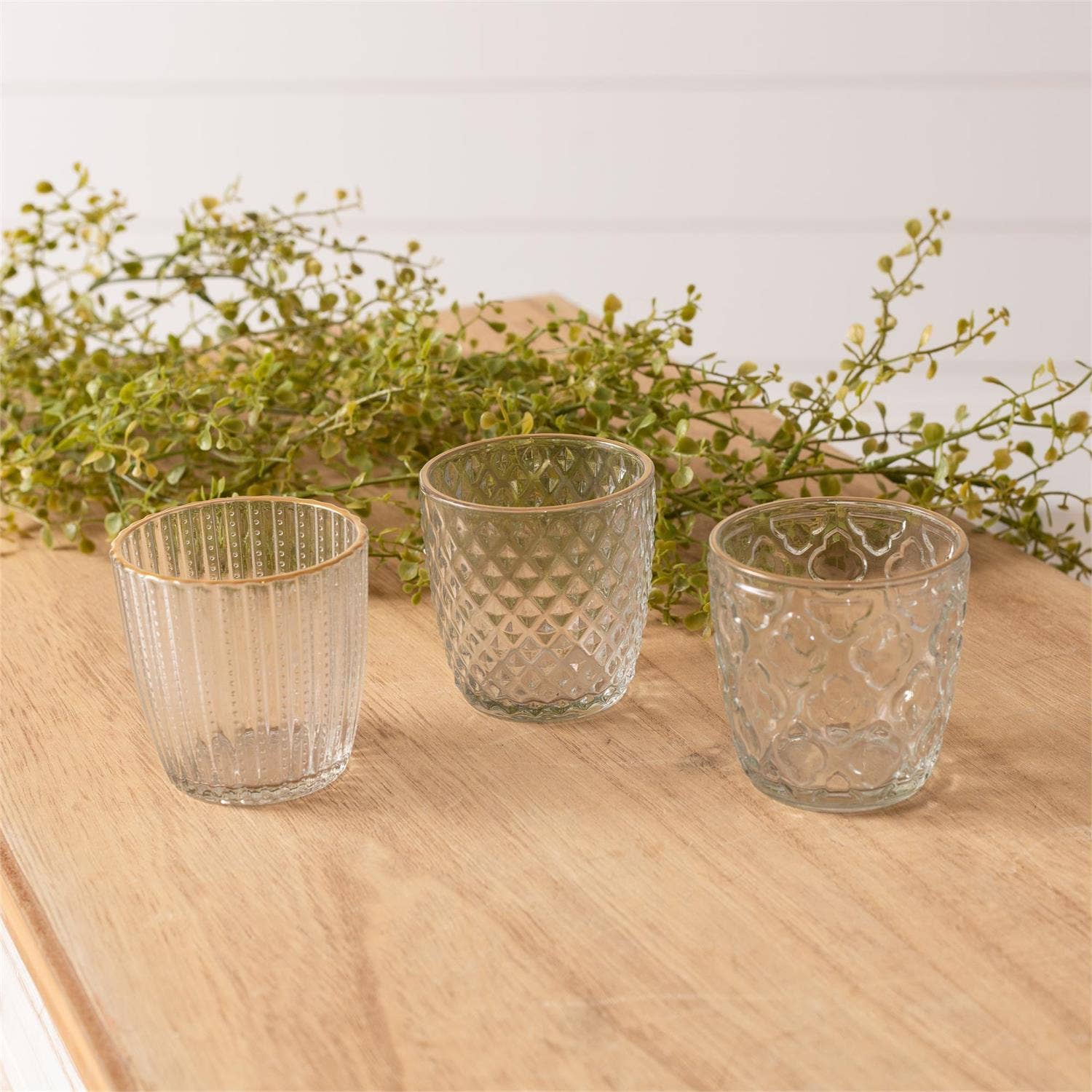 Audrey's Home & Gift – wholesale Votive candle – Glass Votive Holder with Gold Rim (PK/12 AST)2