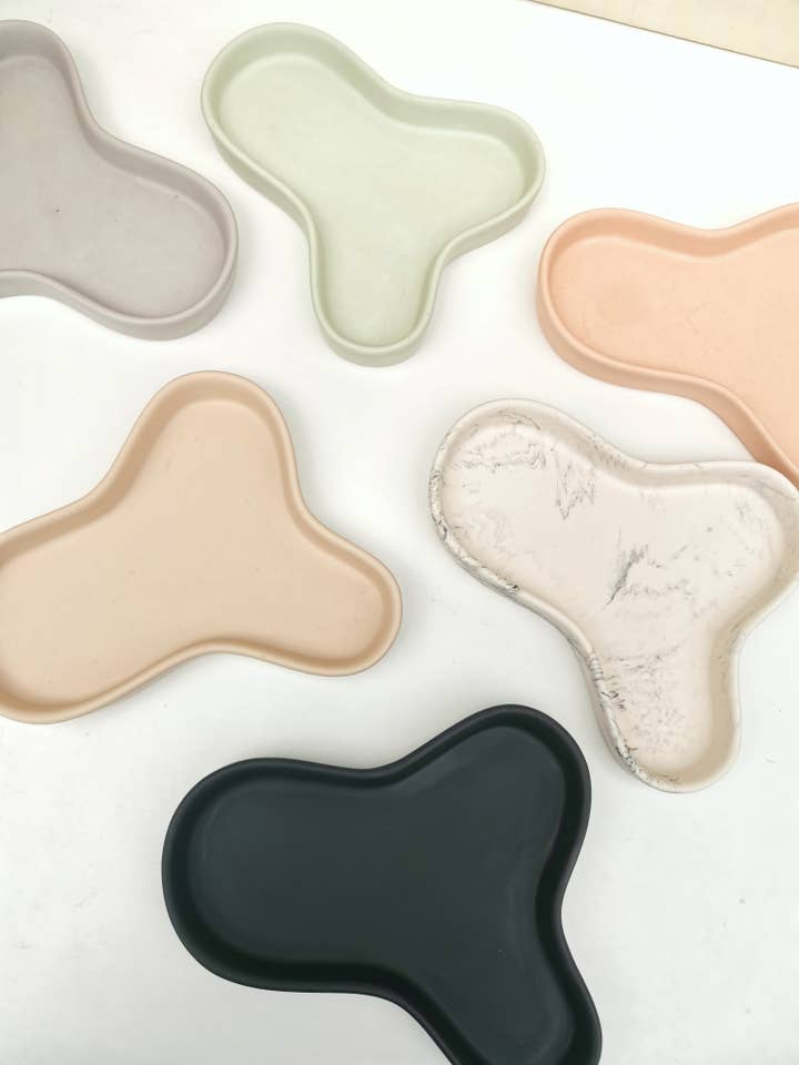 Deformed decorative jewelry tray for wholesale by Vinci dEco