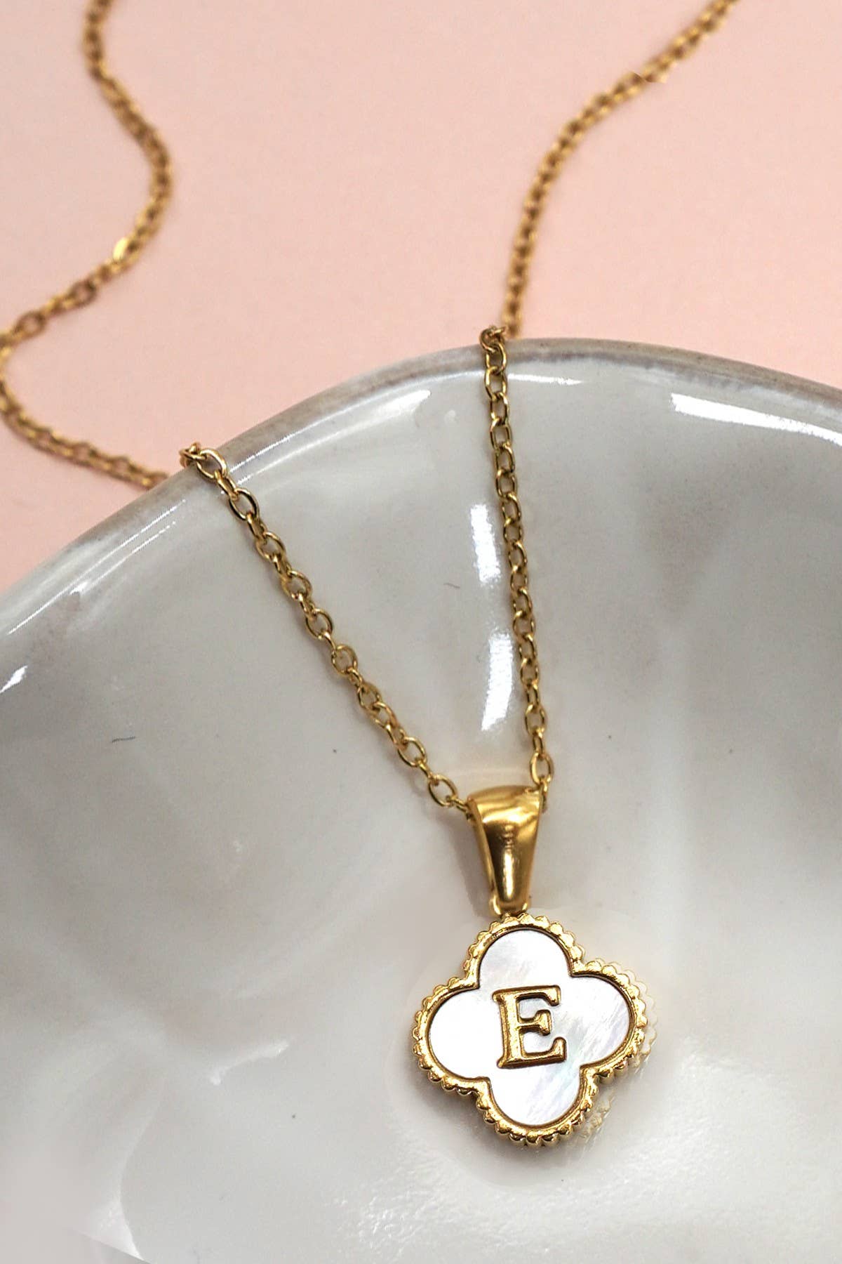 JOSSLYN by wall to wall - Wholesale Pendant/Charm Necklace - 18K STAINLESS STEEL MOP CLOVER INITIAL NECKLACE | 40NK94875