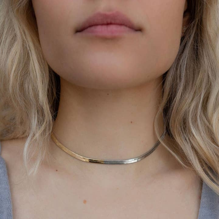 Nomie – wholesale Link & chain necklace – Ombre Herringbone Necklace1