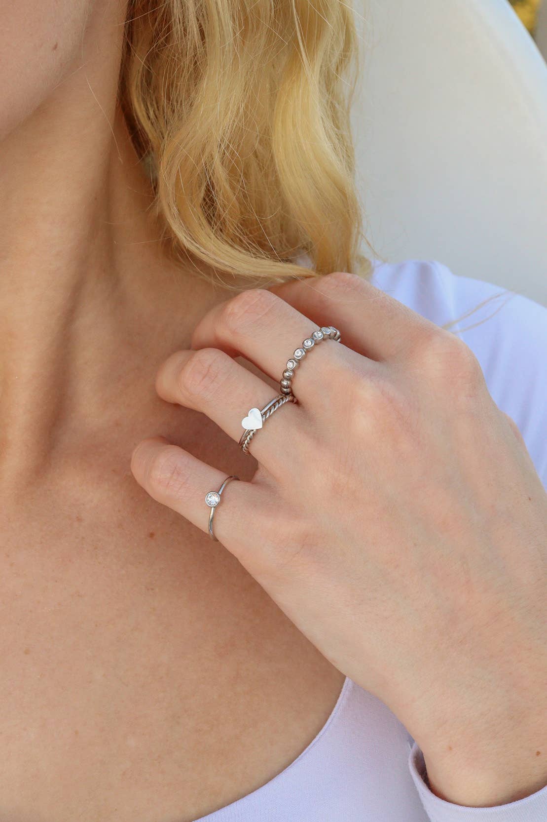 WJW - Venta al por mayor Anillos solitarios - Anillo apilable de piedras natales de acero inoxidable3