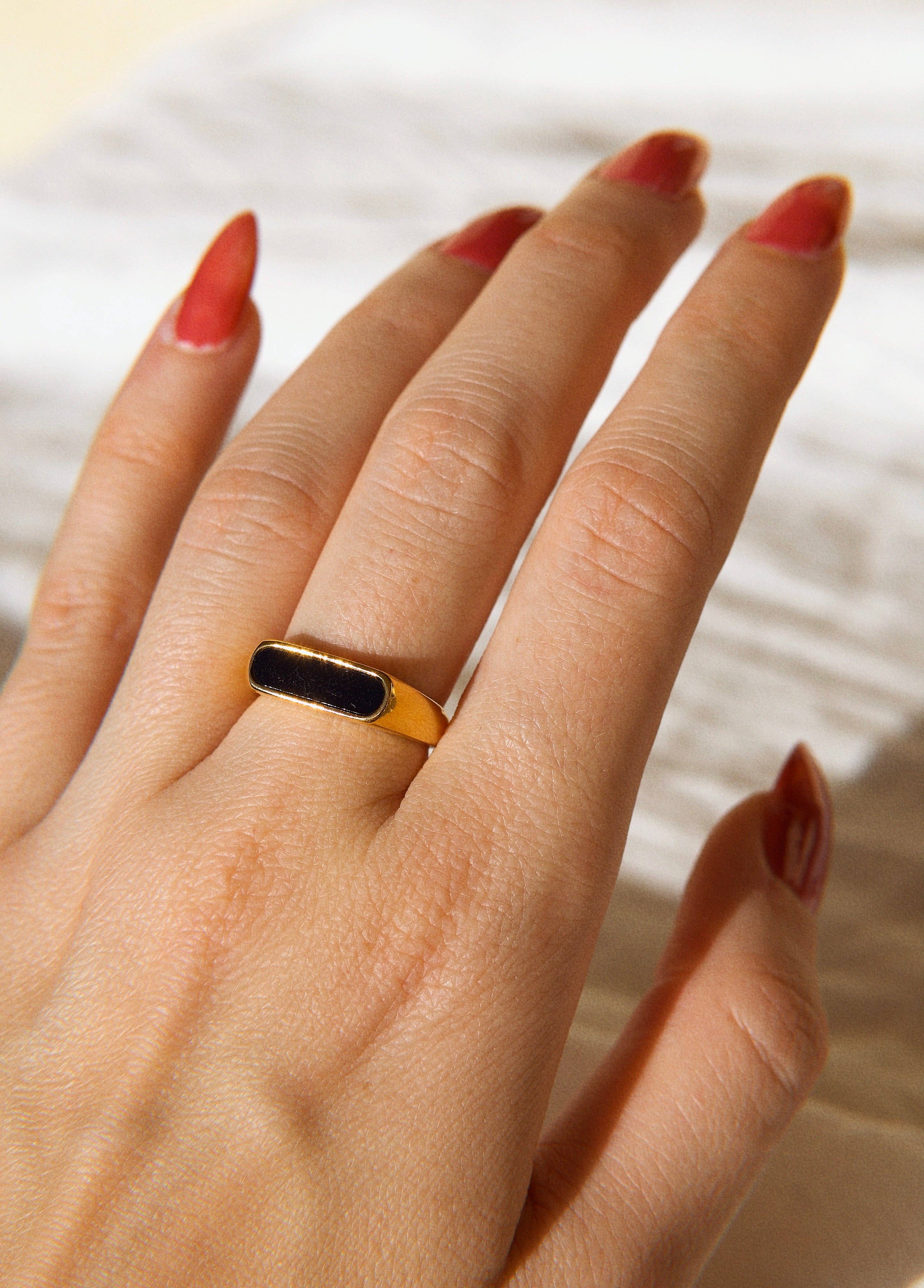 MeloMelo - Vente Chevalières - Clémentine - Chevalière fine en émail1