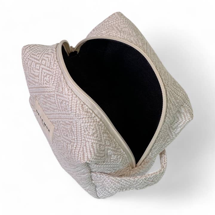 DE LA MUR LINE US Inc - Wholesale Makeup/Cosmetic Bag - Medium Makeup Bag Roca