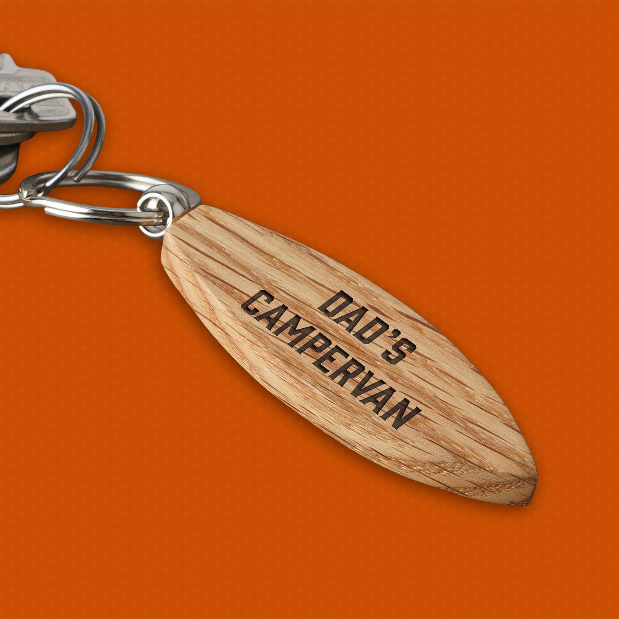 CGB Giftware - Vente Porte-clés – homme - Porte-clés planche de surf en chêne "Le camping-car de papa"1