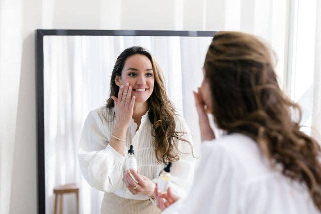 Hazel & Berry - Wholesale Facial Oil - Natuurlijke organische gezichtsolie - licht en anti-veroudering2