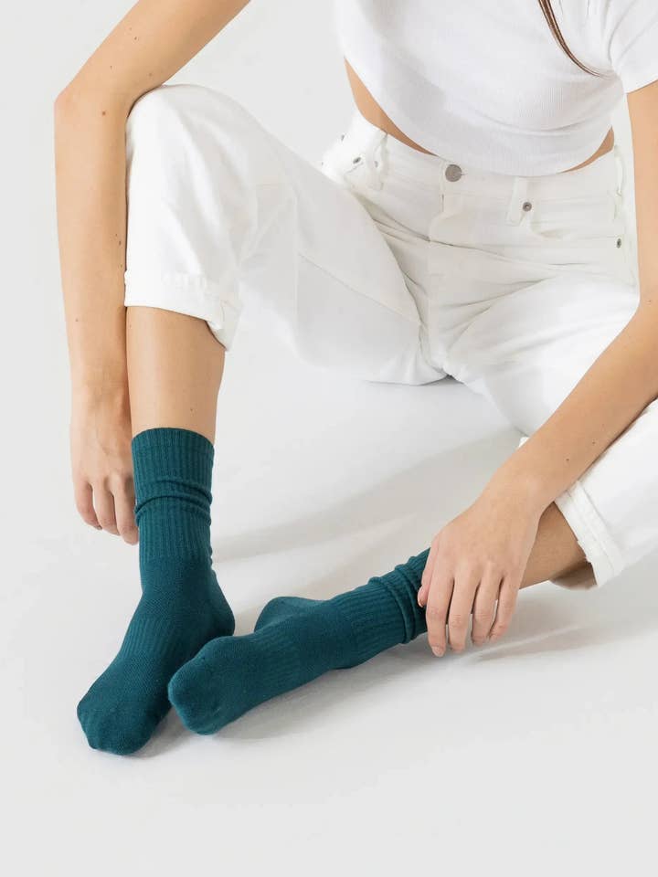 Women’s Ribbed Cotton Crew Socks – Sporty – Dark Green for wholesale by Bondoodle