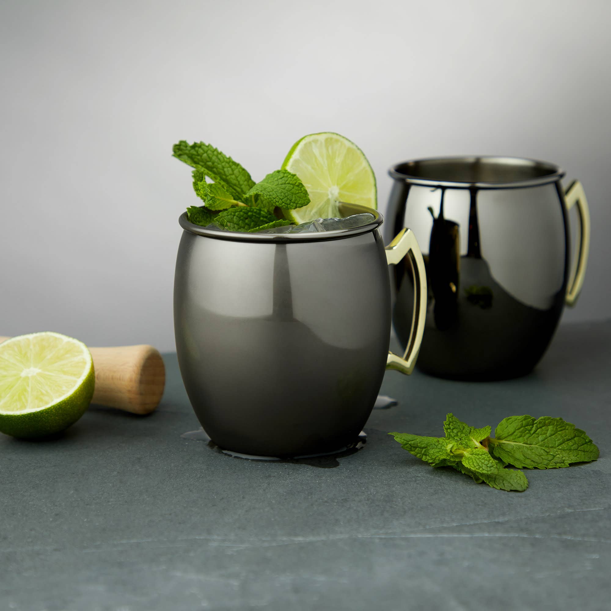 TRUE - Wholesale Cocktail/Liquor Glass - Black Plated Moscow Mule Mugs with Gold Handles Set of 22