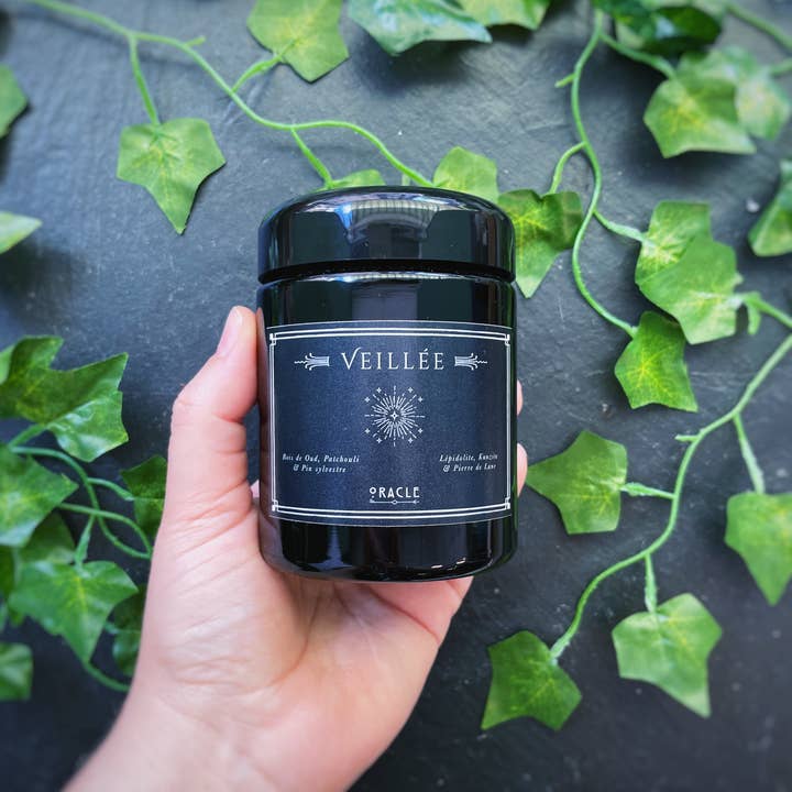 Atelier Oracle - Venta al por mayor Velas en tarros - Vela « Vigil » – Oud, pachulí y pino silvestre3