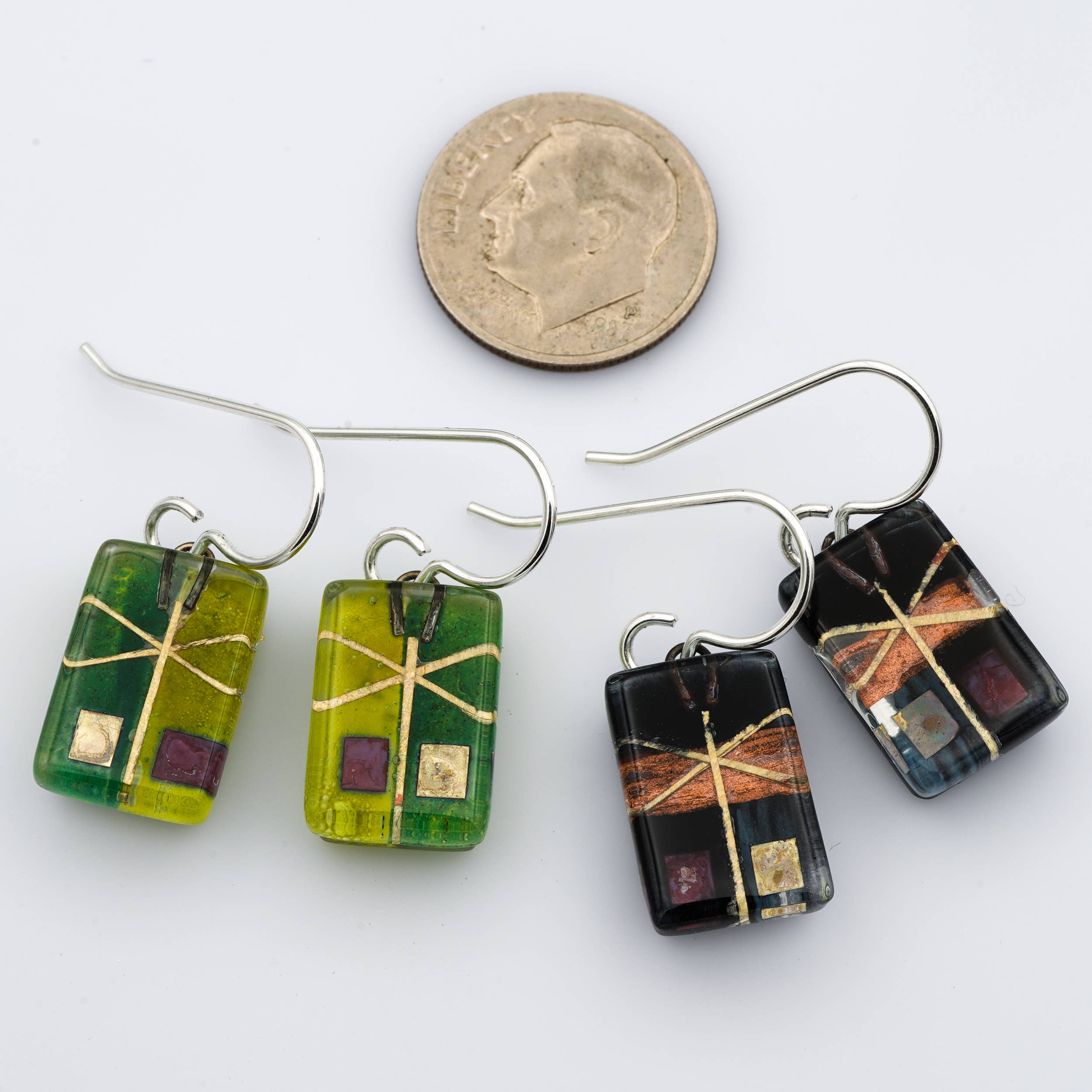 Momo Glassworks – Brincos de argola por atacado – gotas de libélula1