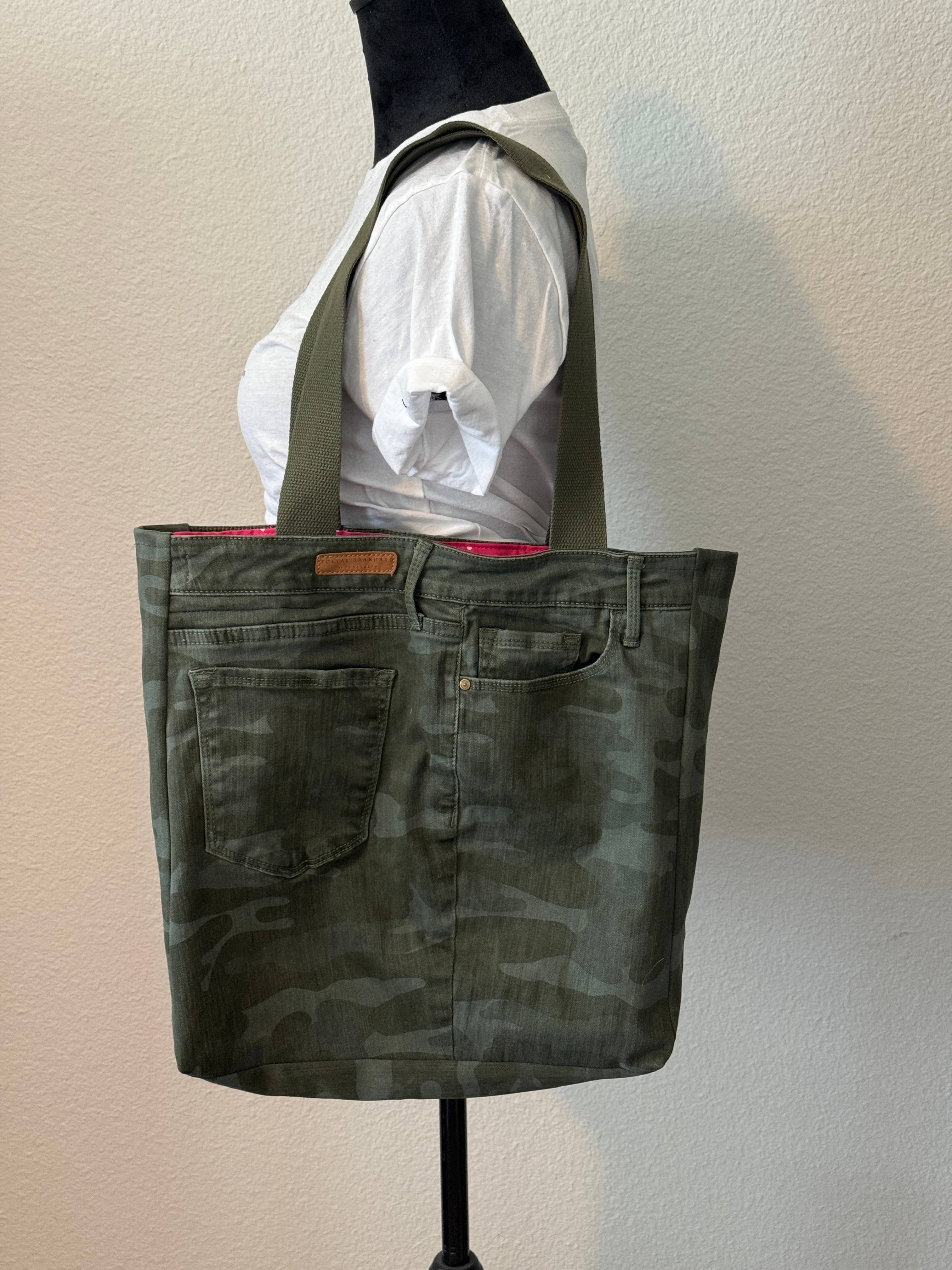 Indigo Bags - Wholesale Tote Bag - Women's - Sanctuary Upcycled Camo Print Jean Tote Bag - hot pink dots3