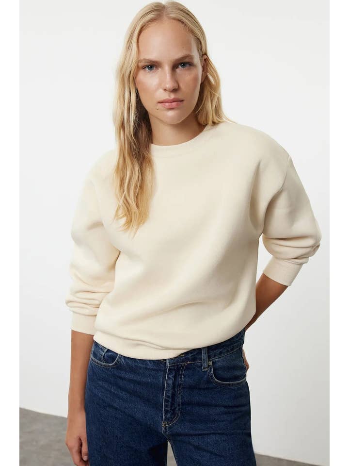 Hoxton Gal – wholesale Sweatshirt – Women's – Thick Fleece-Lined Regular Fit Crew Neck Basic Knit Sweatshirt15