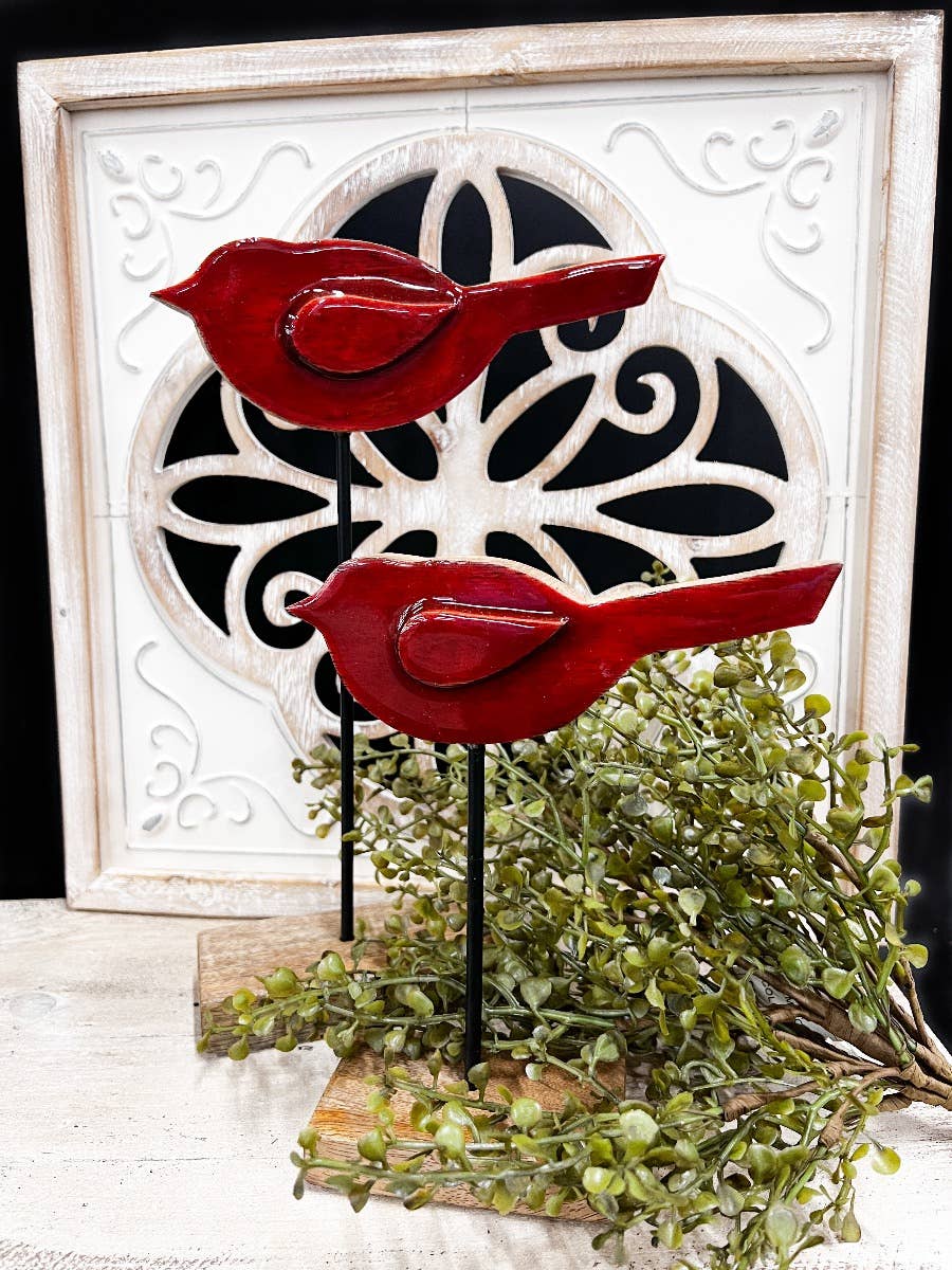 Wholesale Home Decor – Engroshandel Pyntefigur – Rød kardinal på en stang 6x8in