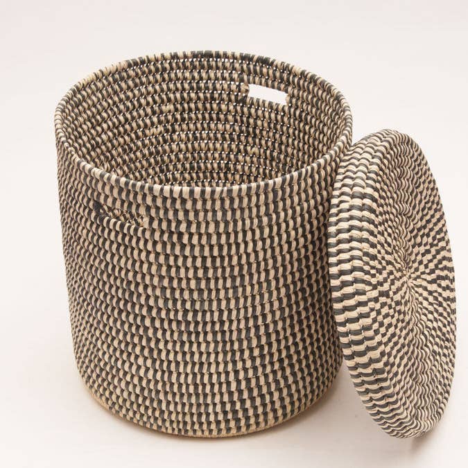 The Basket Room – wholesale Laundry basket – YULE : Grey Slate Check Lidded Laundry Basket | Log Basket | Toy Storage with Handles | Blanket Basket | Laundry Hamper5