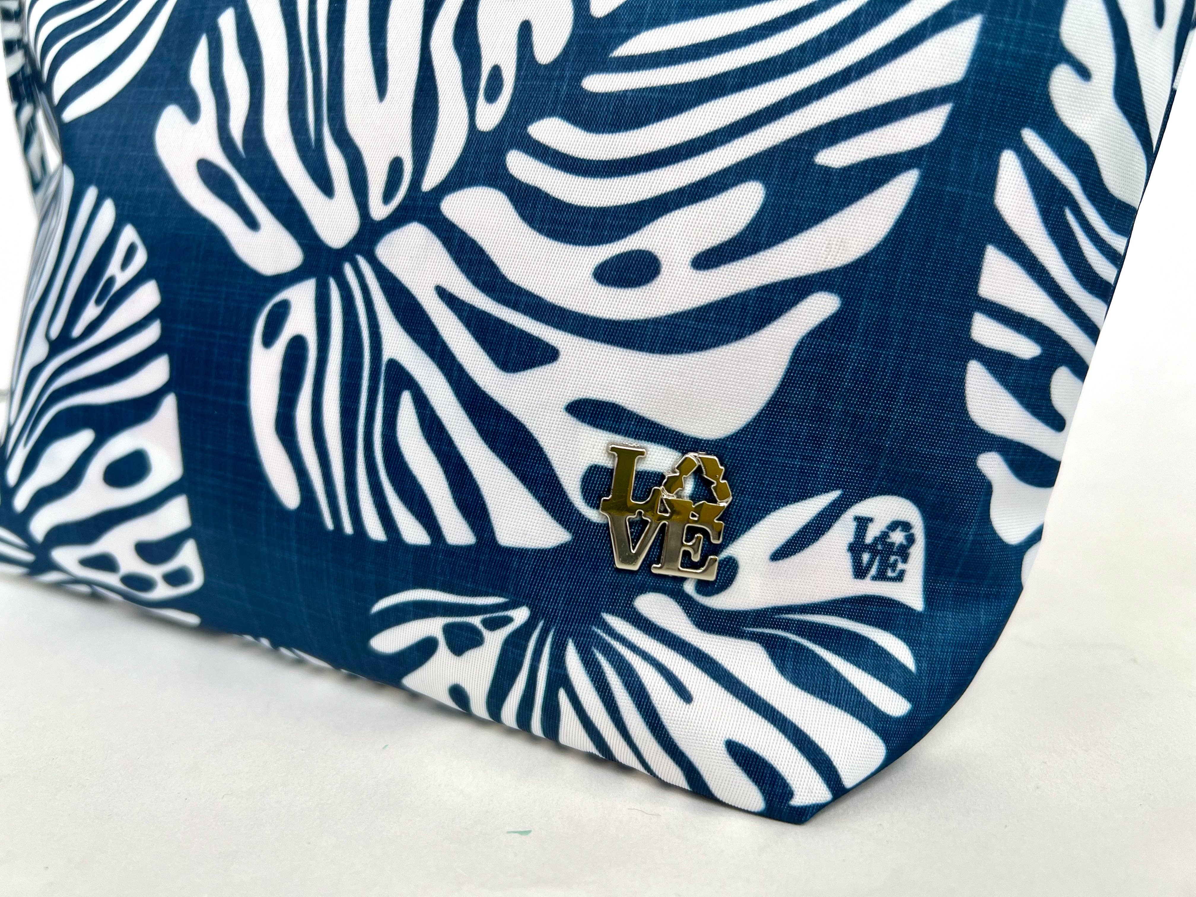 Love Bags - Wholesale Pouch - Women's - POOL PARTY Water Resistant Pouch - Turtle Bay2