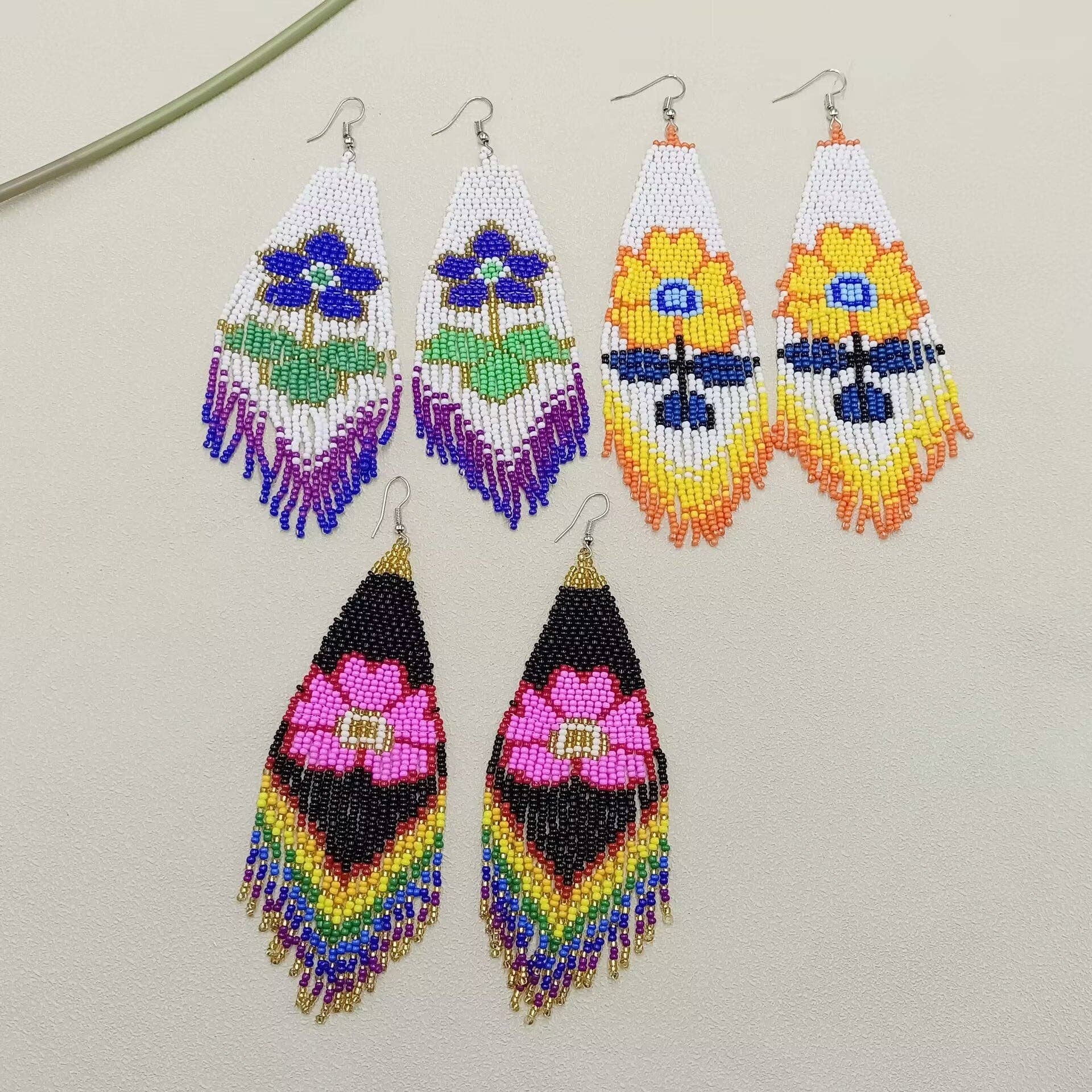 Mio Queena - Wholesale Tassel Earrings - Flower Pattern Seed Beads Fringe Earrings - SB4