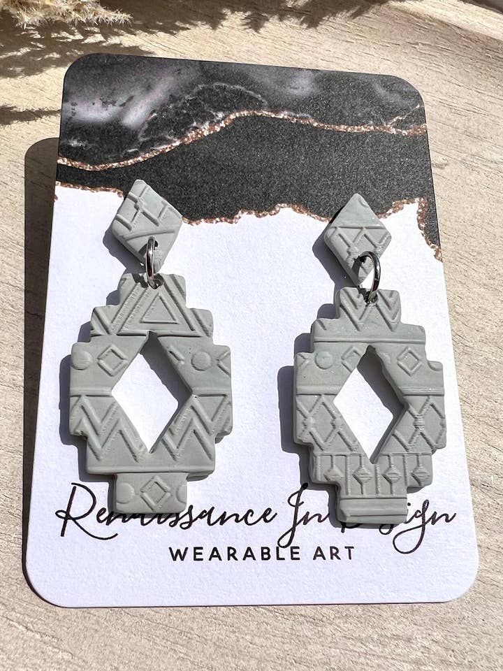 Tribal Western för wholesale av Renaissance in Design, LLC