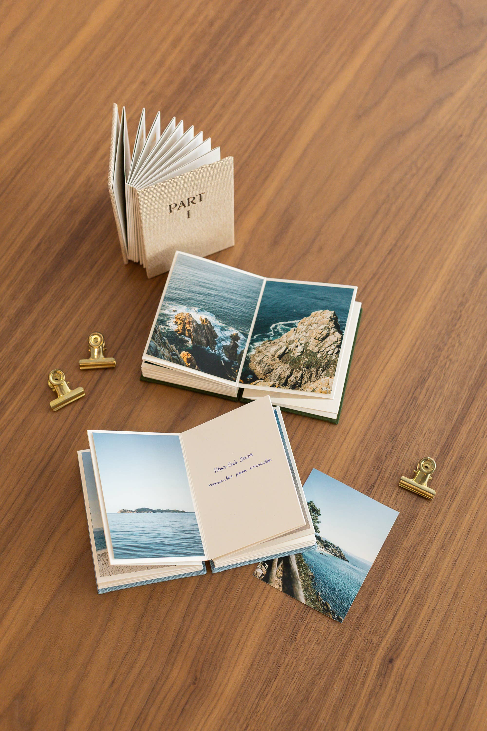 Inusitado - Wholesale Photo Album - Part I - Part II | Leporello6