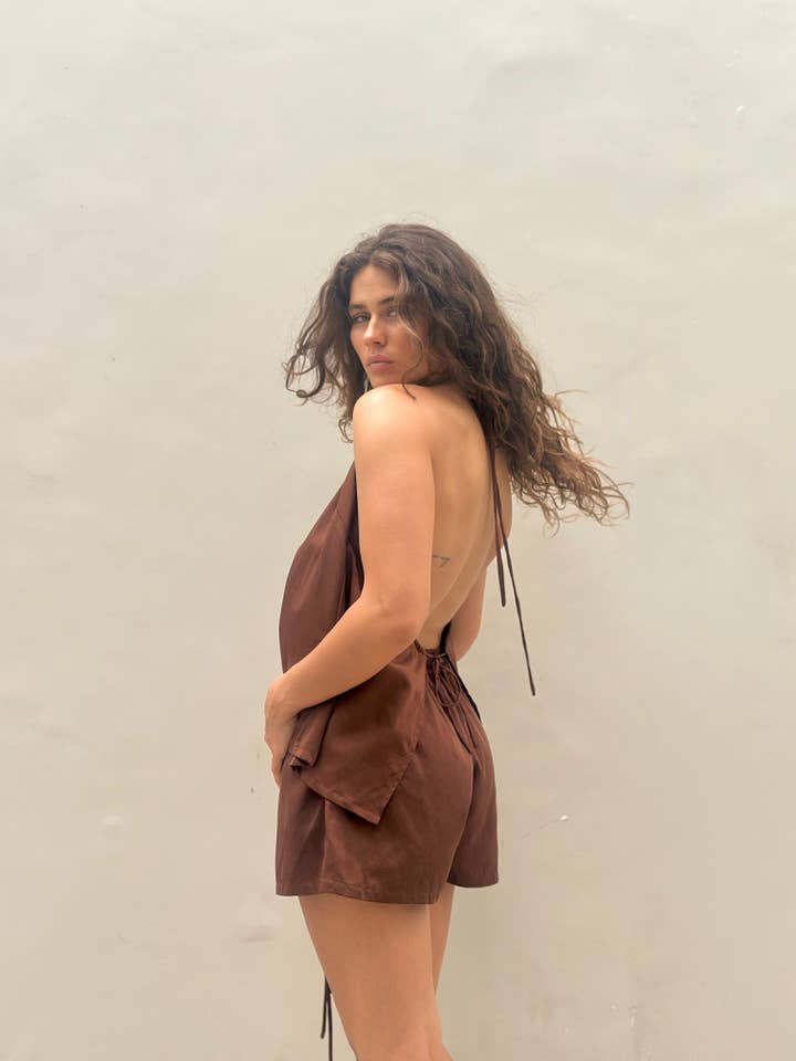 Pantaloncini CHOCOLATE di Mika per la vendita all'ingrosso da parte di AMIRA Collective