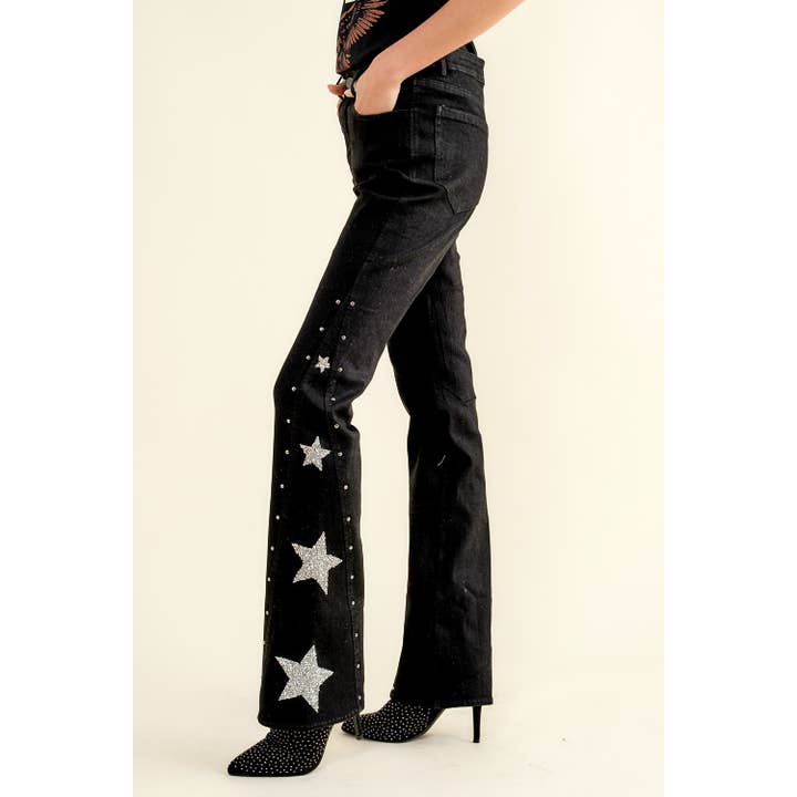 Apolline – Großhandel Jeans – Damen – GLITZER-JEANS MIT GLOCKENUNTERTEIL UND SEITLICHEM STERNMUSTER