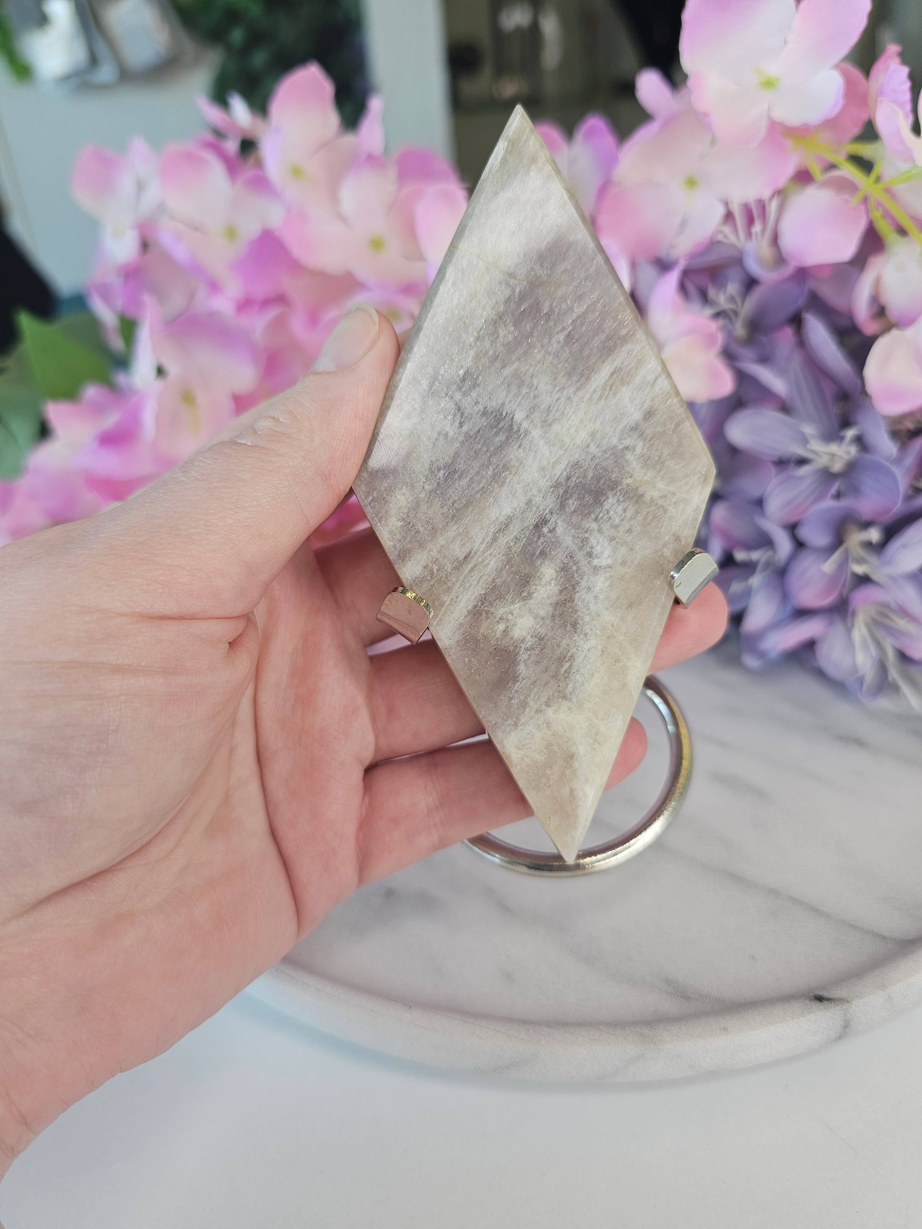 Crystal Cove Minerals – wholesale Spiritual stone/crystal – Moonstone Diamonds On Stands4