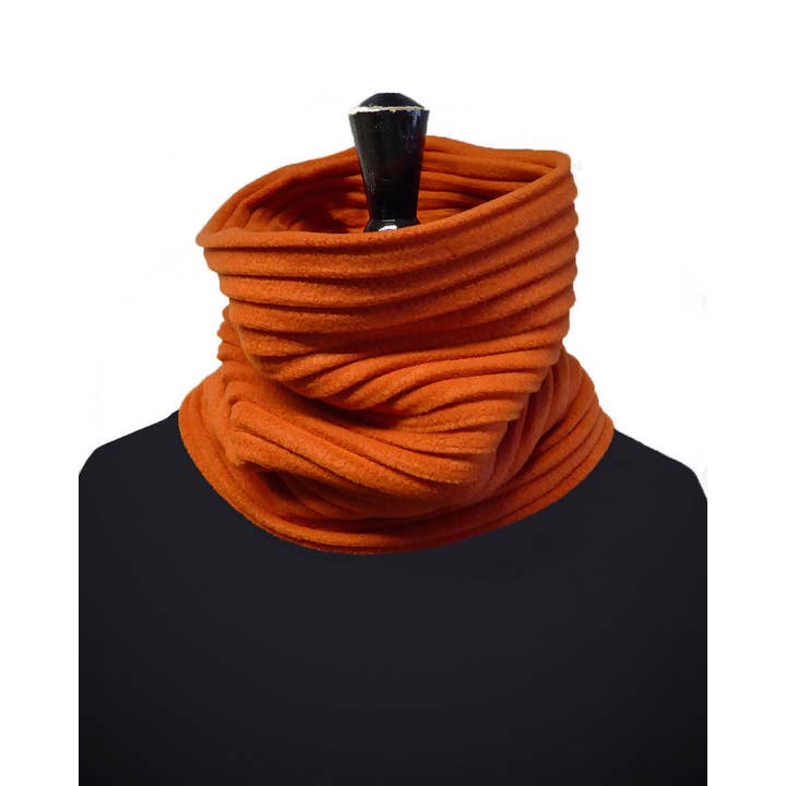 Anna Falcke - Wholesale Scarf - Unisex - Pleated Snood2