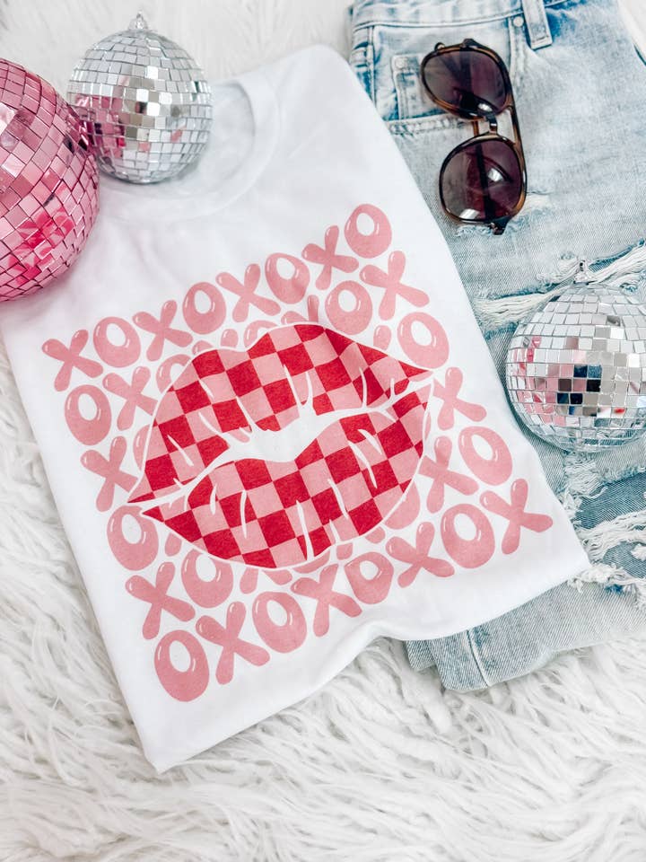 Xoxo Checkered Lips Tee for wholesale by Hart and Hollow