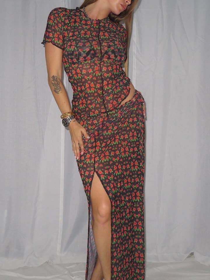 MANGA CURTA EM MALHA FLOR por atacado de Jyork The Label